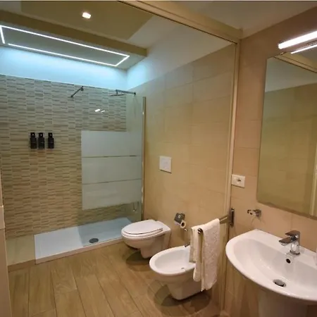 Sara's House Station